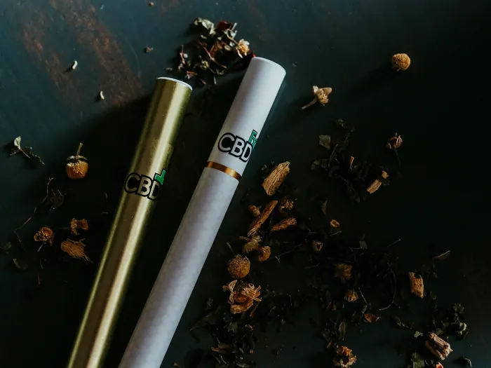 Vapes et puffs au CBD