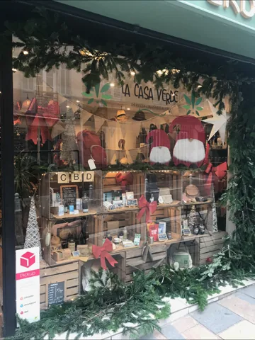 Vitrine rue Lamalgue